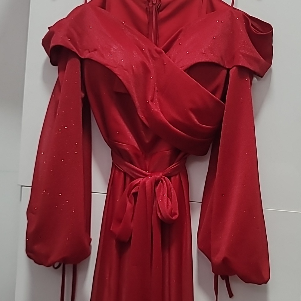 Red luxury dress 😍